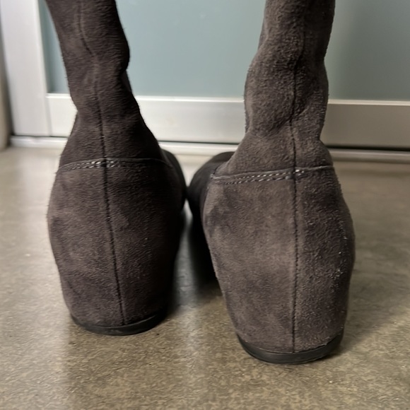 Perfect Stuart Weizman Suede Boots - Picture 6 of 10